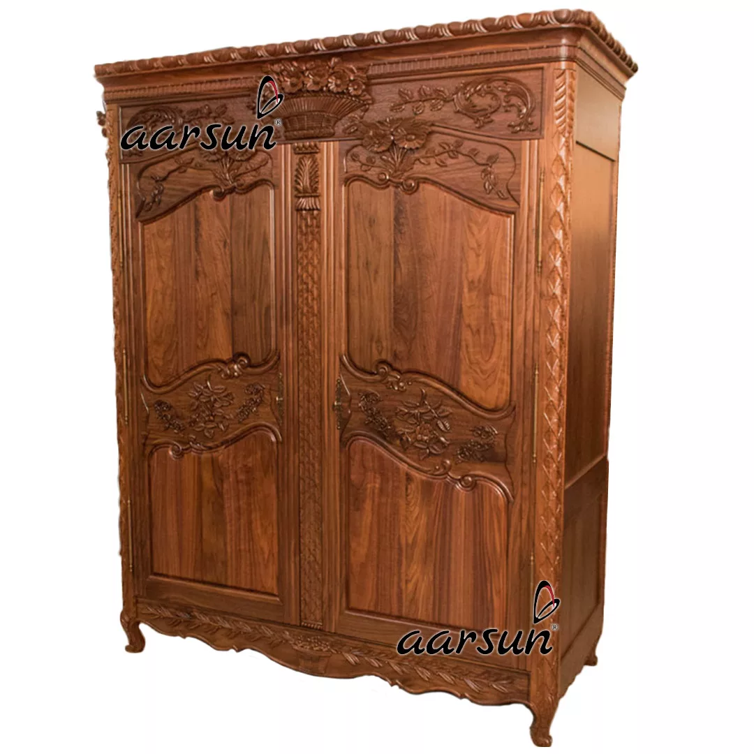 Classic Wardrobe in Solid Wood view 3
